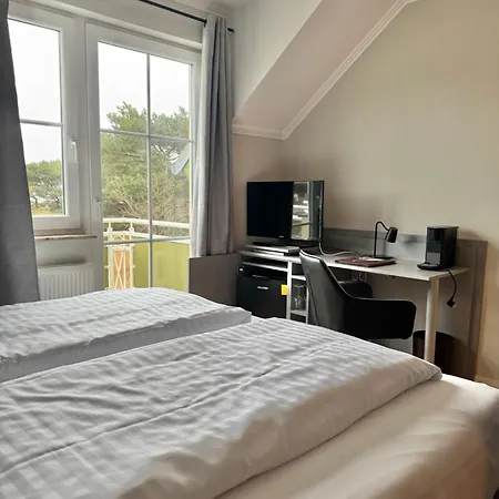 Hotel Ostseeblick Karlshagen Buitenkant foto