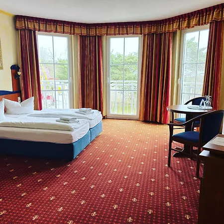 Hotel Ostseeblick Karlshagen Buitenkant foto